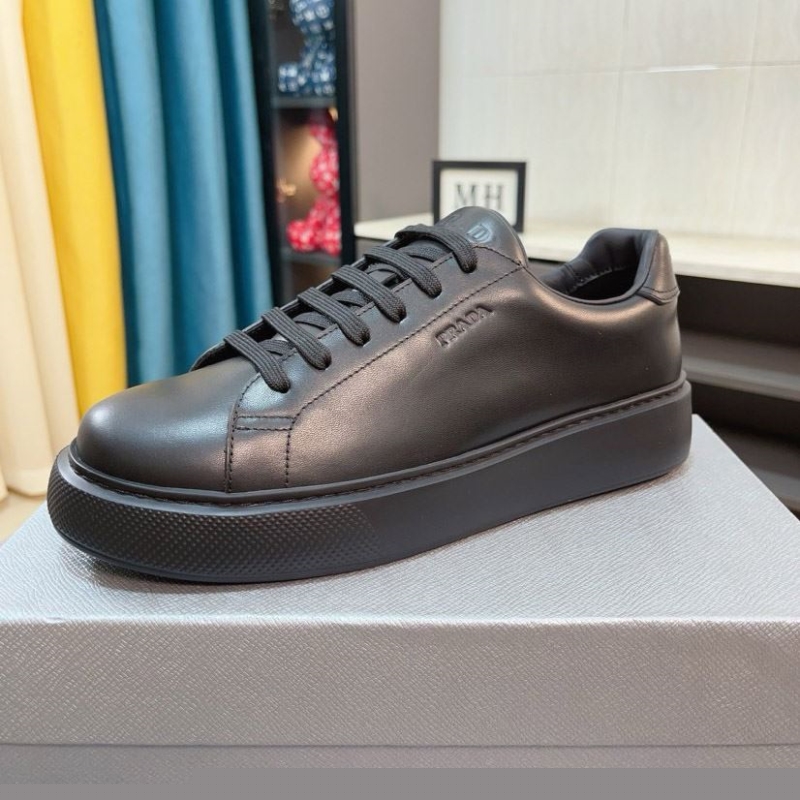 Pra*a casual shoes